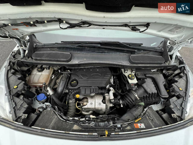 Білий Форд Транзит Коннект, об'ємом двигуна 1.5 л та пробігом 240 тис. км за 11700 $, фото 24 на Automoto.ua