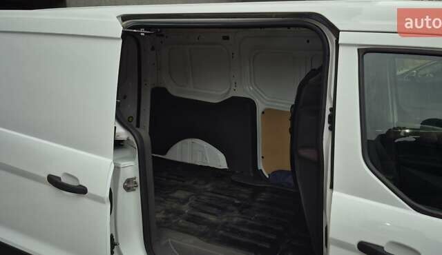 Білий Форд Транзит Коннект, об'ємом двигуна 1.5 л та пробігом 121 тис. км за 13000 $, фото 54 на Automoto.ua