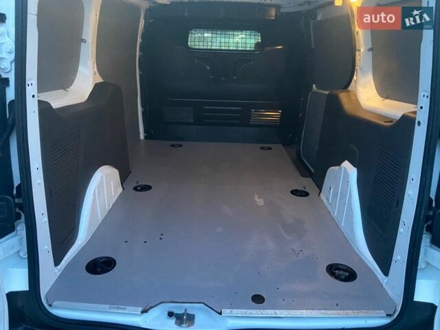 Белый Форд Транзит Коннект, объемом двигателя 1.5 л и пробегом 260 тыс. км за 11800 $, фото 19 на Automoto.ua
