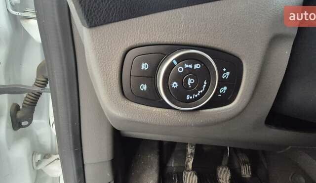 Білий Форд Транзит Коннект, об'ємом двигуна 1.5 л та пробігом 121 тис. км за 13000 $, фото 36 на Automoto.ua