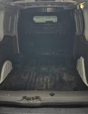 Білий Форд Транзит Коннект, об'ємом двигуна 1.5 л та пробігом 121 тис. км за 13000 $, фото 27 на Automoto.ua