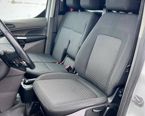 Белый Форд Транзит Коннект, объемом двигателя 0 л и пробегом 117 тыс. км за 17900 $, фото 18 на Automoto.ua