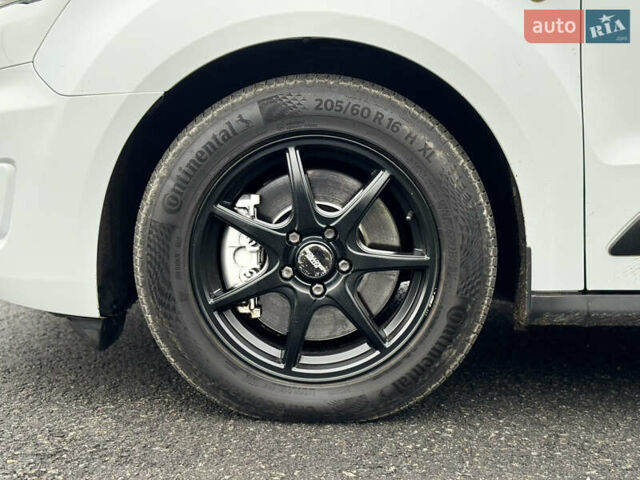 Білий Форд Транзит Коннект, об'ємом двигуна 1.5 л та пробігом 240 тис. км за 11700 $, фото 25 на Automoto.ua