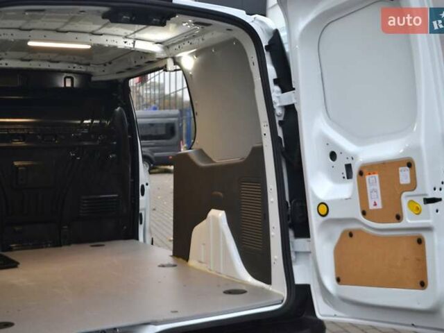 Білий Форд Транзит Коннект, об'ємом двигуна 1.5 л та пробігом 210 тис. км за 14400 $, фото 144 на Automoto.ua