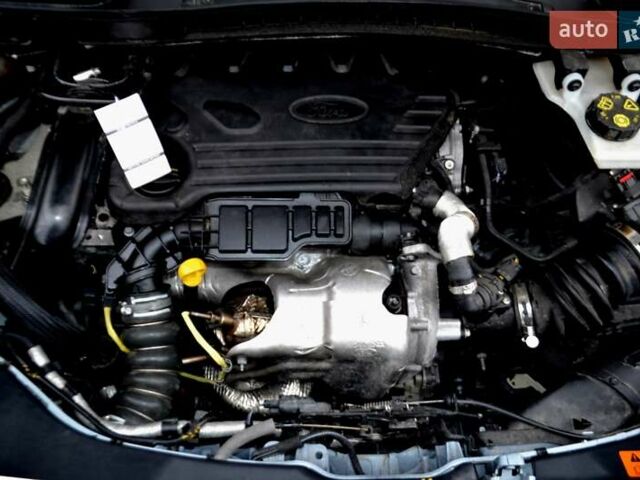 Білий Форд Транзит Коннект, об'ємом двигуна 1.5 л та пробігом 210 тис. км за 14400 $, фото 162 на Automoto.ua