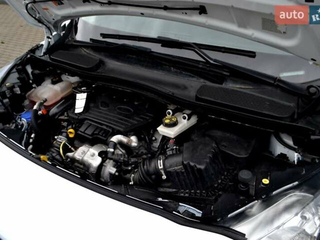 Білий Форд Транзит Коннект, об'ємом двигуна 1.5 л та пробігом 210 тис. км за 14400 $, фото 160 на Automoto.ua