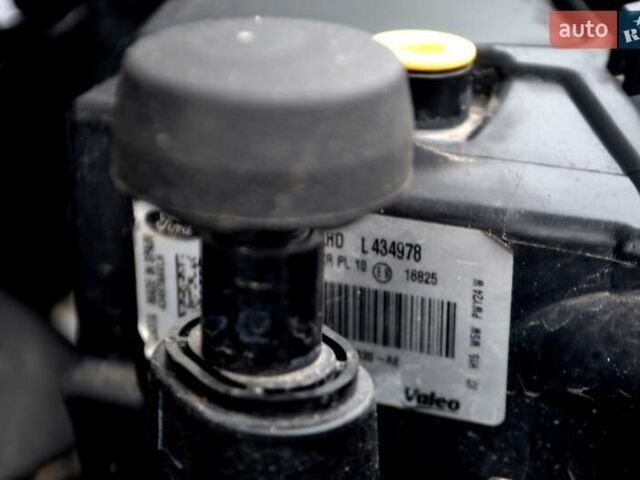 Білий Форд Транзит Коннект, об'ємом двигуна 1.5 л та пробігом 210 тис. км за 14400 $, фото 159 на Automoto.ua