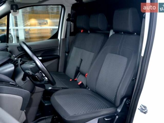 Білий Форд Транзит Коннект, об'ємом двигуна 1.5 л та пробігом 210 тис. км за 14400 $, фото 119 на Automoto.ua