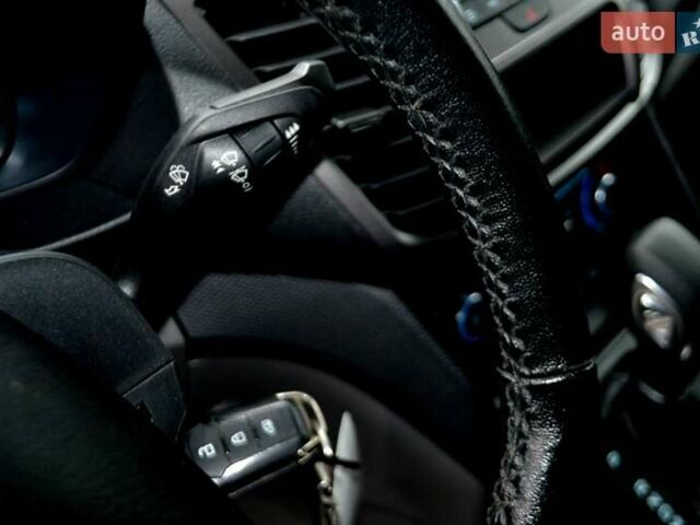 Білий Форд Транзит Коннект, об'ємом двигуна 1.5 л та пробігом 210 тис. км за 14400 $, фото 87 на Automoto.ua