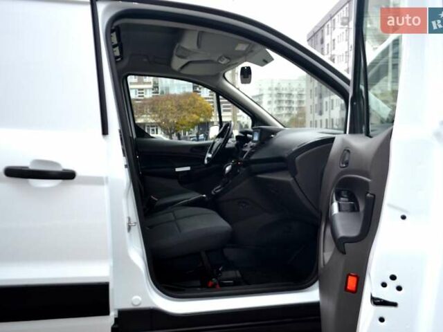 Білий Форд Транзит Коннект, об'ємом двигуна 1.5 л та пробігом 210 тис. км за 14400 $, фото 132 на Automoto.ua