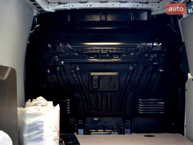 Білий Форд Транзит Коннект, об'ємом двигуна 1.5 л та пробігом 210 тис. км за 14400 $, фото 146 на Automoto.ua