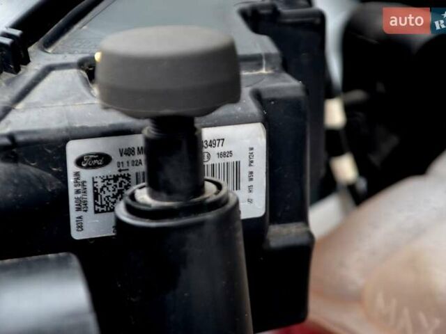 Білий Форд Транзит Коннект, об'ємом двигуна 1.5 л та пробігом 210 тис. км за 14400 $, фото 161 на Automoto.ua