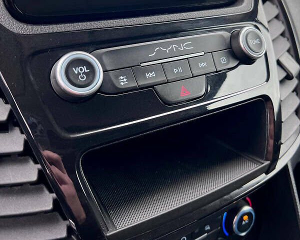 Білий Форд Транзит Коннект, об'ємом двигуна 1.5 л та пробігом 184 тис. км за 16500 $, фото 35 на Automoto.ua