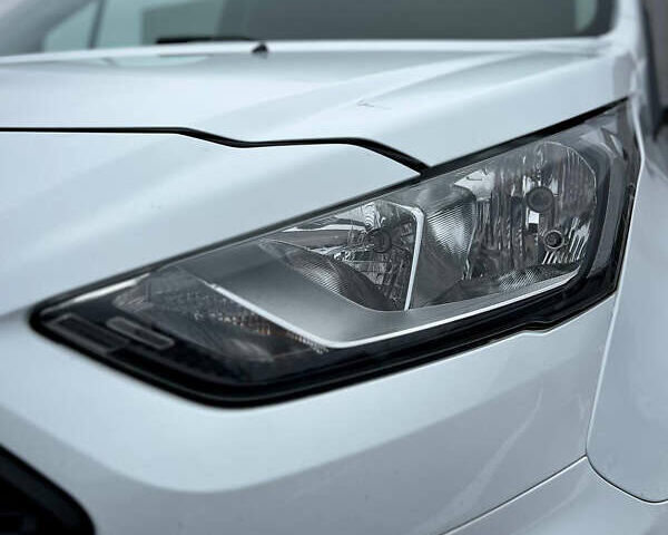 Білий Форд Транзит Коннект, об'ємом двигуна 1.5 л та пробігом 184 тис. км за 16500 $, фото 9 на Automoto.ua