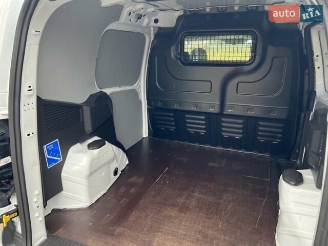 Белый Форд Транзит Коннект, объемом двигателя 0 л и пробегом 148 тыс. км за 9999 $, фото 10 на Automoto.ua