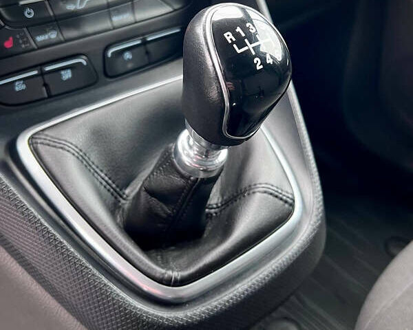 Білий Форд Транзит Коннект, об'ємом двигуна 1.5 л та пробігом 184 тис. км за 16500 $, фото 37 на Automoto.ua