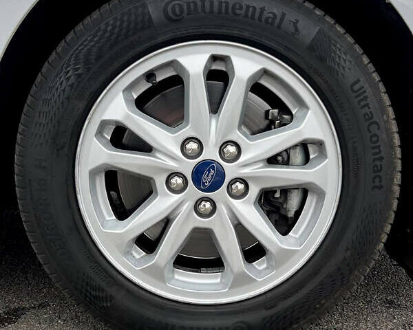 Білий Форд Транзит Коннект, об'ємом двигуна 1.5 л та пробігом 184 тис. км за 16500 $, фото 12 на Automoto.ua