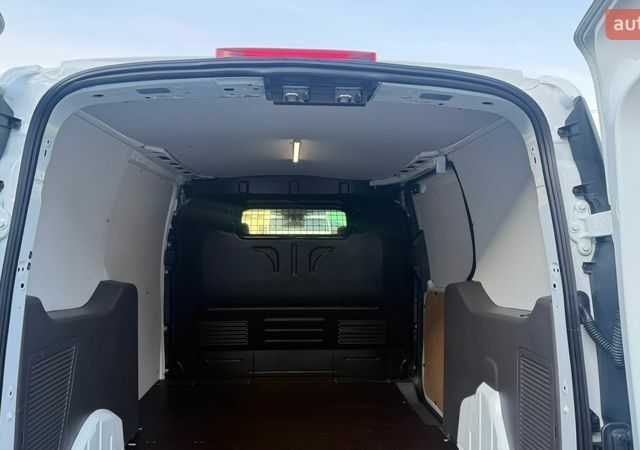 Білий Форд Транзит Коннект, об'ємом двигуна 0 л та пробігом 195 тис. км за 14400 $, фото 13 на Automoto.ua