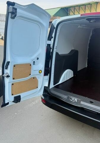 Білий Форд Транзит Коннект, об'ємом двигуна 0 л та пробігом 195 тис. км за 14400 $, фото 11 на Automoto.ua