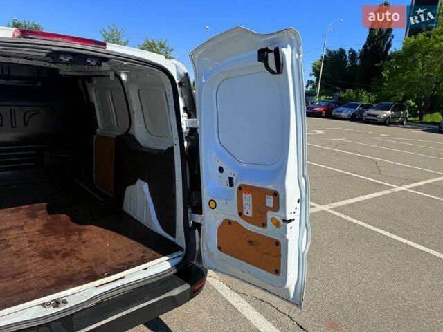 Білий Форд Транзит Коннект, об'ємом двигуна 1.5 л та пробігом 133 тис. км за 11000 $, фото 23 на Automoto.ua