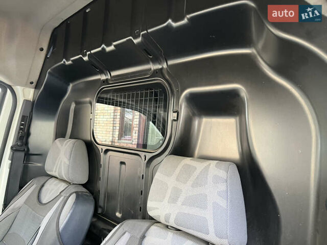 Белый Форд Транзит Коннект, объемом двигателя 1.75 л и пробегом 314 тыс. км за 4500 $, фото 11 на Automoto.ua