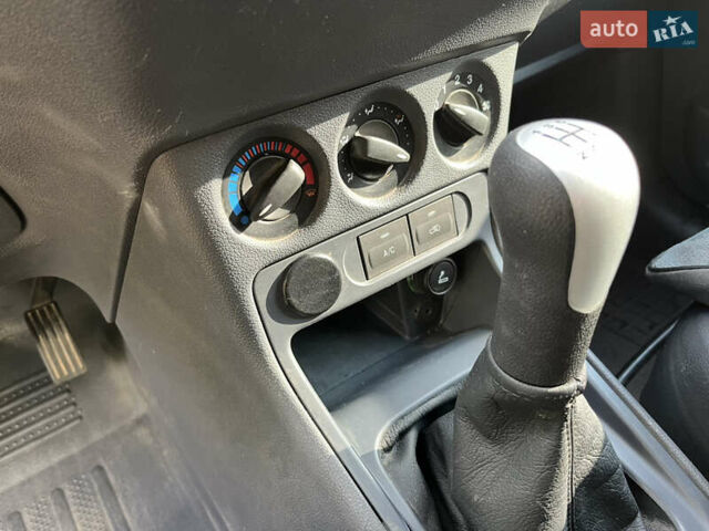 Белый Форд Транзит Коннект, объемом двигателя 1.75 л и пробегом 314 тыс. км за 4500 $, фото 9 на Automoto.ua