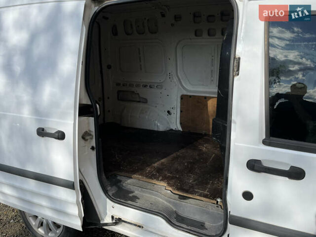 Белый Форд Транзит Коннект, объемом двигателя 1.75 л и пробегом 314 тыс. км за 4500 $, фото 5 на Automoto.ua