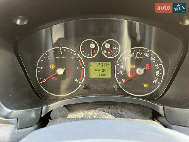 Белый Форд Транзит Коннект, объемом двигателя 1.75 л и пробегом 314 тыс. км за 4500 $, фото 7 на Automoto.ua