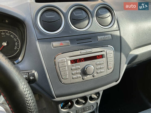 Белый Форд Транзит Коннект, объемом двигателя 1.75 л и пробегом 314 тыс. км за 4500 $, фото 10 на Automoto.ua