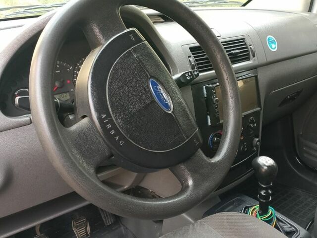 Форд Транзит Коннект 2002 в Мукачеве на Automoto.ua Белый Форд Транзит Коннект, объемом двигателя 1.8 л и пробегом 350 тыс. км за 3333 $, фото 4 на Automoto.ua