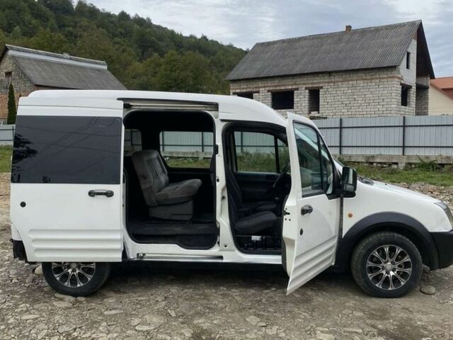 Білий Форд Транзит Коннект, об'ємом двигуна 1.8 л та пробігом 300 тис. км за 3500 $, фото 4 на Automoto.ua