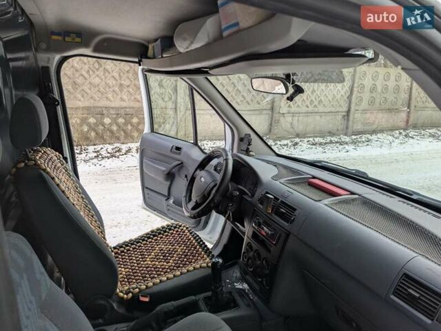 Білий Форд Транзит Коннект, об'ємом двигуна 1.8 л та пробігом 230 тис. км за 4100 $, фото 6 на Automoto.ua