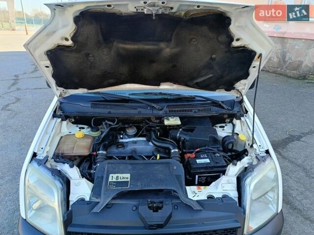 Білий Форд Транзит Коннект, об'ємом двигуна 1.8 л та пробігом 303 тис. км за 2750 $, фото 17 на Automoto.ua