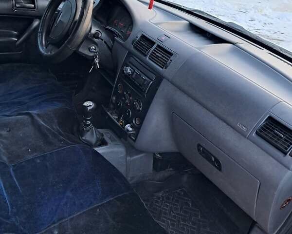 Білий Форд Транзит Коннект, об'ємом двигуна 1.8 л та пробігом 420 тис. км за 2500 $, фото 4 на Automoto.ua