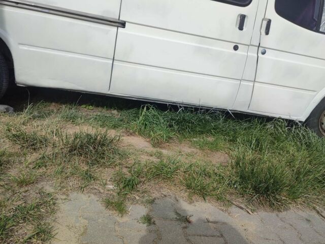 Білий Форд Транзит Коннект, об'ємом двигуна 2.5 л та пробігом 150 тис. км за 3000 $, фото 3 на Automoto.ua