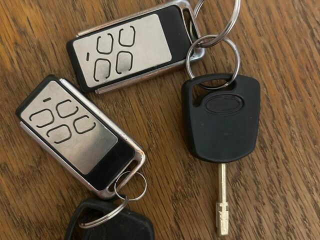 Белый Форд Транзит Коннект, объемом двигателя 1.9 л и пробегом 305 тыс. км за 3700 $, фото 20 на Automoto.ua