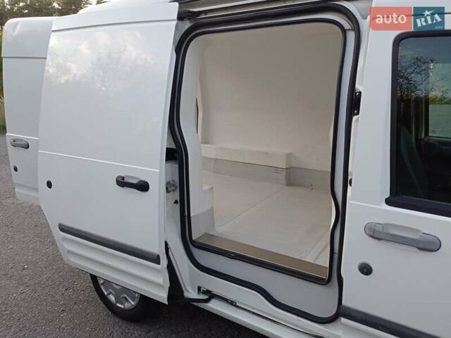 Форд Транзит Коннект 2002 в Ковель на Automoto.ua Белый Форд Транзит Коннект, объемом двигателя 1.8 л и пробегом 128 тыс. км за 4950 $, фото 17 на Automoto.ua