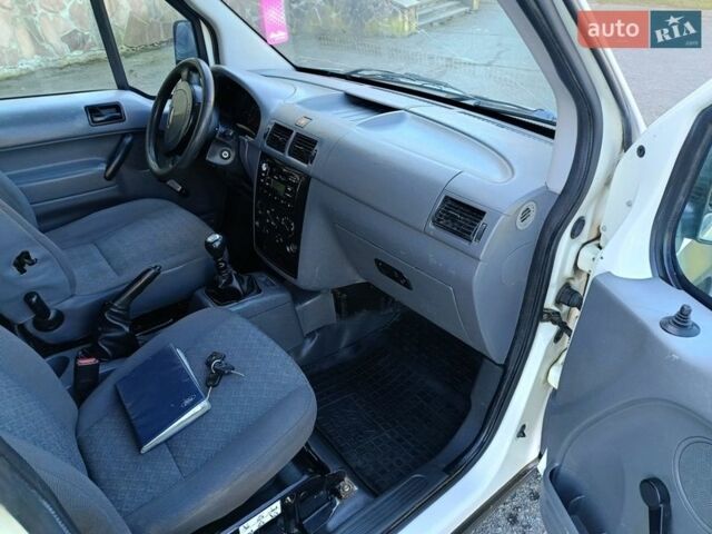 Білий Форд Транзит Коннект, об'ємом двигуна 1.8 л та пробігом 303 тис. км за 2750 $, фото 18 на Automoto.ua