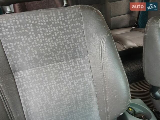 Білий Форд Транзит Коннект, об'ємом двигуна 1.75 л та пробігом 280 тис. км за 3400 $, фото 34 на Automoto.ua