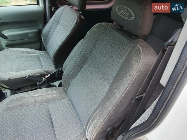 Білий Форд Транзит Коннект, об'ємом двигуна 1.75 л та пробігом 280 тис. км за 3400 $, фото 41 на Automoto.ua