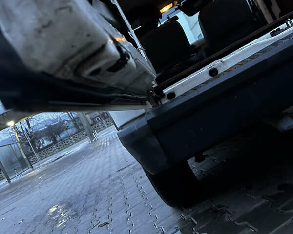 Білий Форд Транзит Коннект, об'ємом двигуна 1.75 л та пробігом 365 тис. км за 4200 $, фото 9 на Automoto.ua