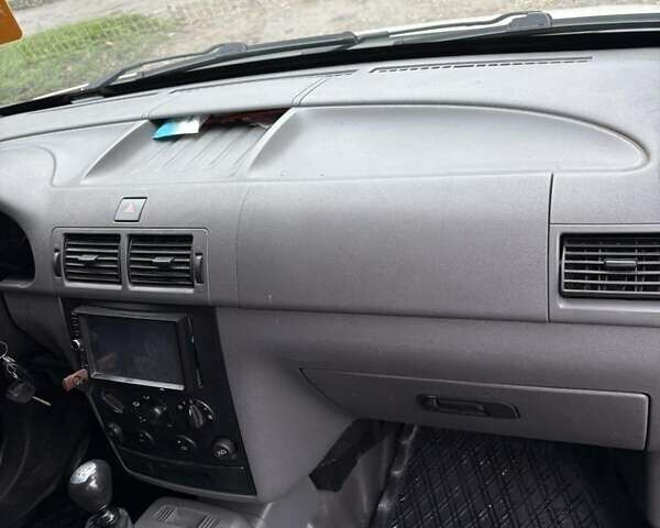 Білий Форд Транзит Коннект, об'ємом двигуна 1.75 л та пробігом 207 тис. км за 4750 $, фото 10 на Automoto.ua