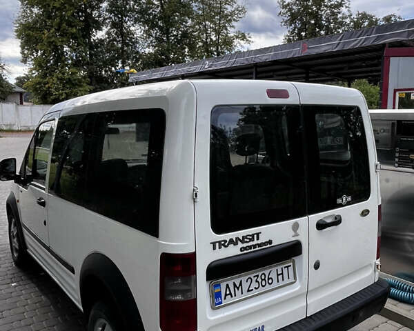 Білий Форд Транзит Коннект, об'ємом двигуна 1.8 л та пробігом 250 тис. км за 4400 $, фото 11 на Automoto.ua