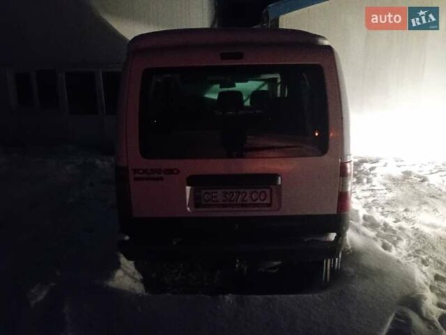 Білий Форд Транзит Коннект, об'ємом двигуна 1.75 л та пробігом 300 тис. км за 2000 $, фото 3 на Automoto.ua