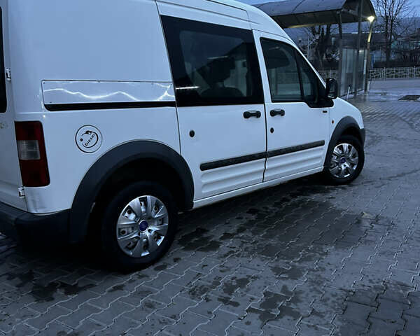 Білий Форд Транзит Коннект, об'ємом двигуна 1.75 л та пробігом 365 тис. км за 4200 $, фото 2 на Automoto.ua