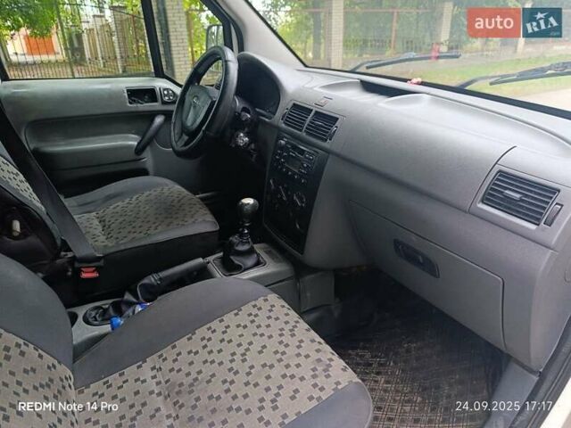 Белый Форд Транзит Коннект, объемом двигателя 1.75 л и пробегом 350 тыс. км за 2450 $, фото 6 на Automoto.ua