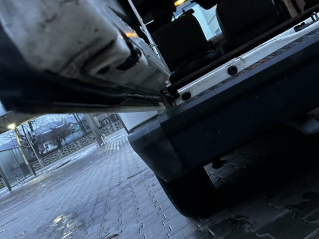 Белый Форд Транзит Коннект, объемом двигателя 1.75 л и пробегом 365 тыс. км за 3500 $, фото 9 на Automoto.ua