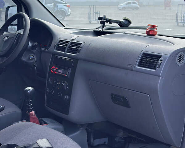 Белый Форд Транзит Коннект, объемом двигателя 1.75 л и пробегом 530 тыс. км за 4100 $, фото 9 на Automoto.ua