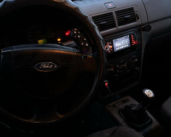 Білий Форд Транзит Коннект, об'ємом двигуна 1.75 л та пробігом 365 тис. км за 4200 $, фото 13 на Automoto.ua