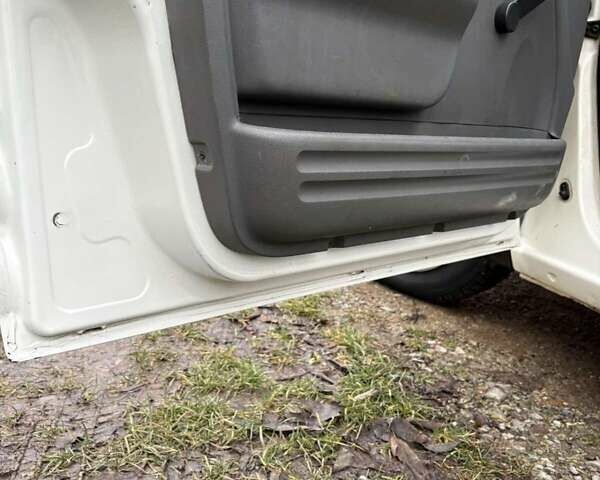 Білий Форд Транзит Коннект, об'ємом двигуна 1.75 л та пробігом 207 тис. км за 4750 $, фото 13 на Automoto.ua